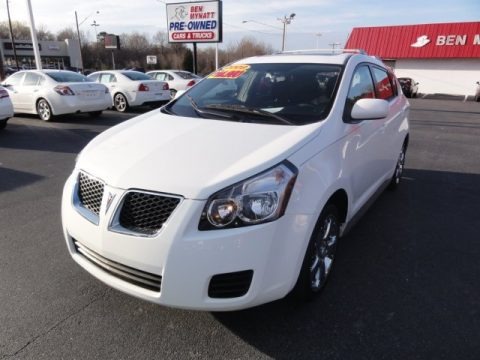Ultra White 2009 Pontiac Vibe 2.4 AWD