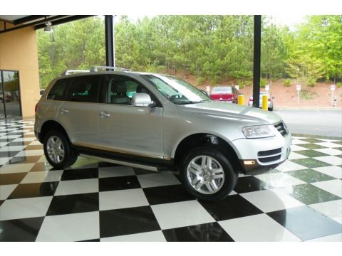 Reflex Silver Metallic 2005 Volkswagen Touareg V8