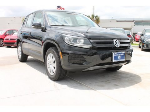 Deep Black Metallic 2013 Volkswagen Tiguan S Deep Black Metallic 2013 Volkswagen Tiguan S