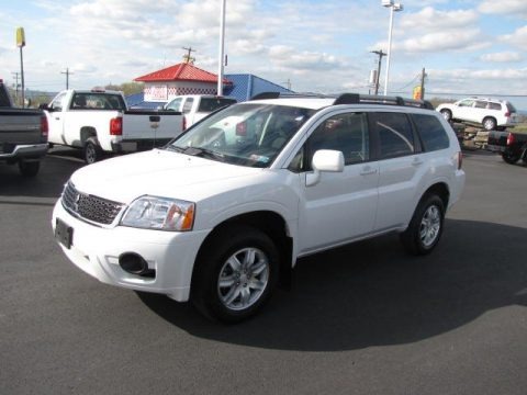 White Pearl 2011 Mitsubishi Endeavor LS White Pearl 2011 Mitsubishi Endeavor LS