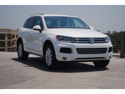 Pure White 2013 Volkswagen Touareg VR6 FSI Sport 4XMotion