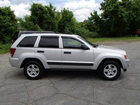 Bright Silver Metallic 2006 Jeep Grand Cherokee Laredo 4x4 Bright Silver Metallic 2006 Jeep Grand Cherokee Laredo 4x4