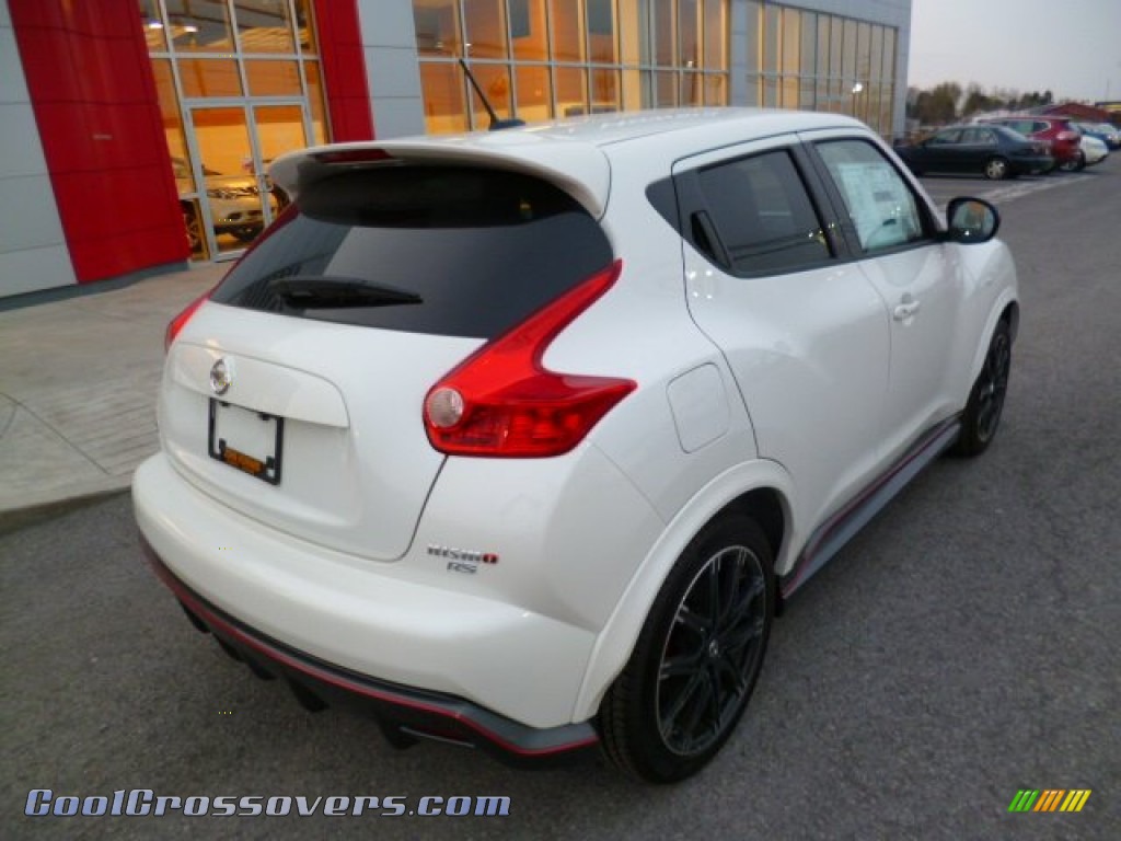 2014 Juke NISMO RS AWD - Pearl White / NISMO RS Leather/Synthetic Suede photo #7