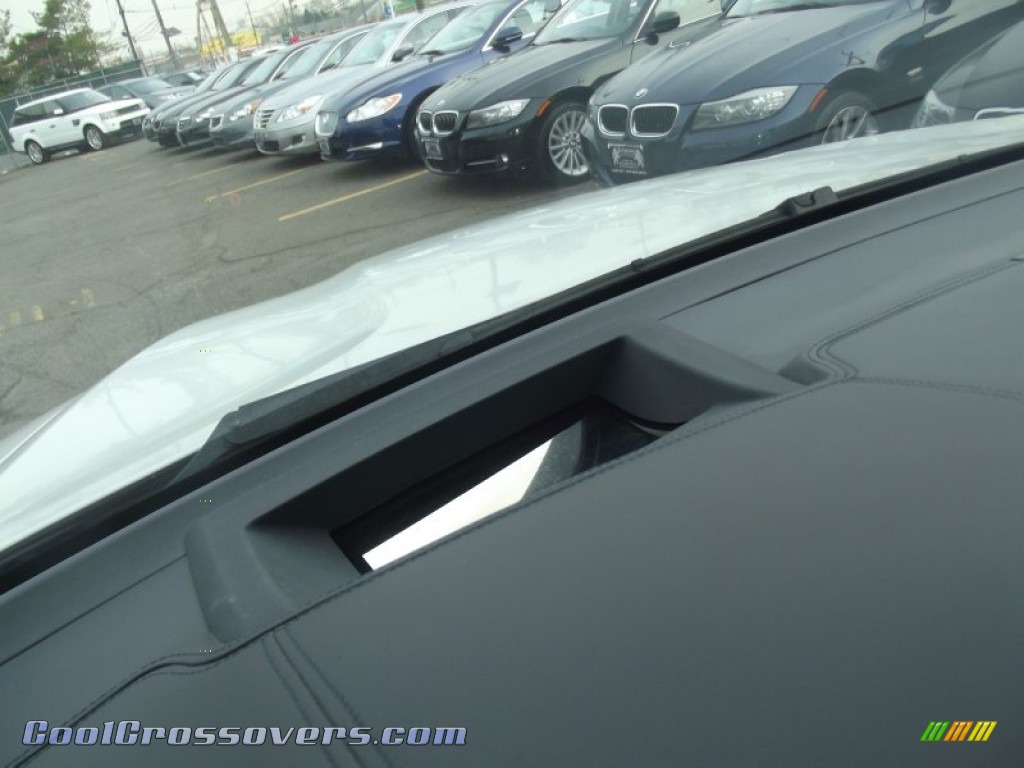 2011 X6 xDrive50i - Alpine White / Black photo #26