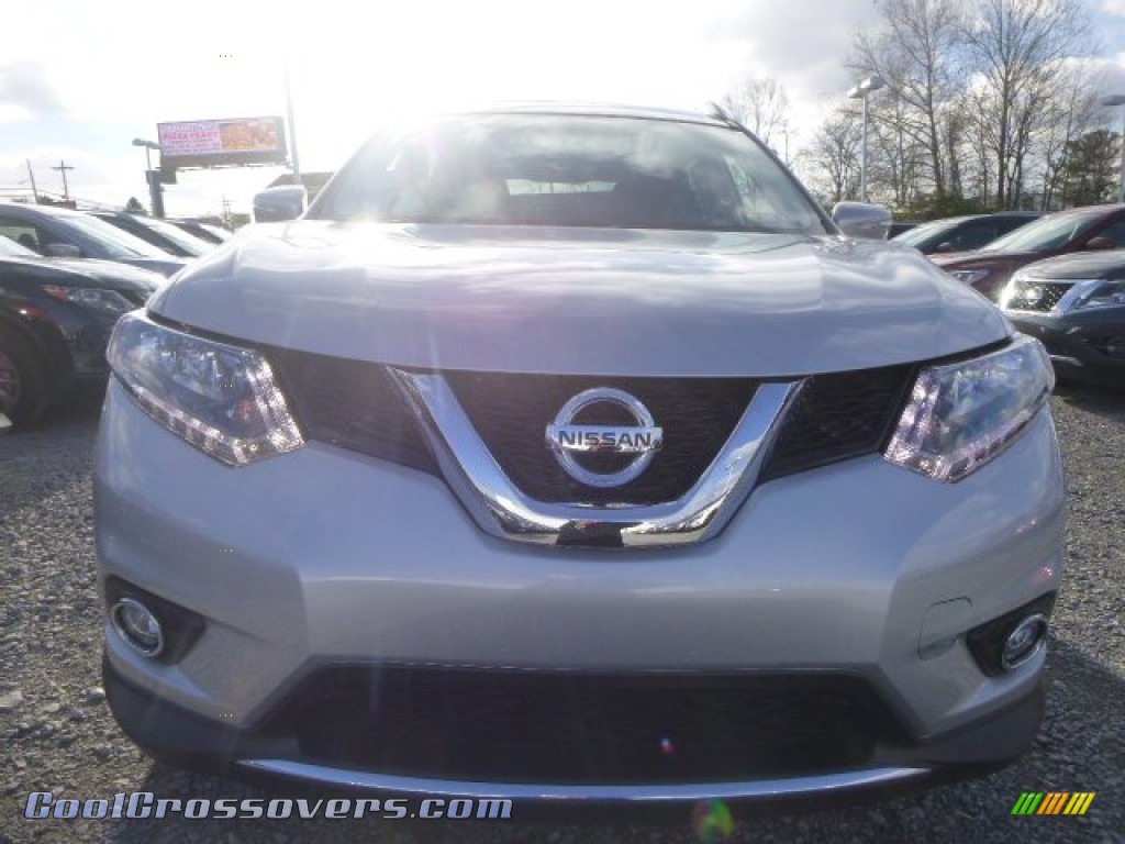 2015 Rogue SV AWD - Brilliant Silver / Charcoal photo #8